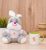 Kişiye Özel Pembe Yıldız Kafa Fotoğraflı Peluş Tavşan ve Yeşil Kupa
