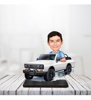 KİŞİYE ÖZEL KARİKATÜR  BİBLO BEYAZ JEEPLİ ADAM