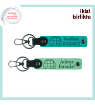Hayatı Karavanla Paylaşanlara, Kişisel 2’li Deri Anahtarlık Takımı, Koyu Turkuaz-Açık Yeşil