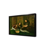 Akvaryum Başındaki Kızlar Çerçeveli Mdf Tablo