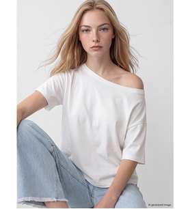 LC WAIKIKI Beyaz Kayık Yaka Soft Touch Oversize Kadın Tişört