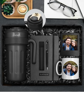 Kişiye Özel 700 ML Dereceli Kulplu Çelik Termos & Kişiye Özel Fotoğraf Kupa & Kişiye Özel Deri Kılıflı Touch Pen Kalem & Harf Kupa & Çerçeve Hediye Seti
