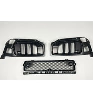 MERCEDES W464 DEN W465 UYUMLU ÖN TAMPON ORTA IZGARA SETİ (3 PARÇA)