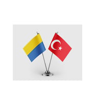 Ukrayna Bayrağı ve Türk Bayrağı İkili Saten Masa Bayrağı Takımı
