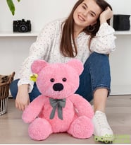 Oturan Peluş Ayıcık Papyonlu – Yumuşak ve Sevimli Hediyelik Ayı (Pembe)