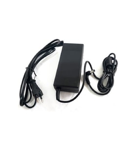 12 Volt 5 Amper Adaptör