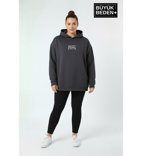 Kadın Büyük Beden California 1974 Baskılı Kapüşonlu Sweat – Rahat Kalıp Hoodie SPR26BSWK965