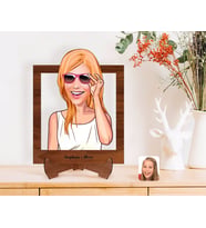 BK Gift Kişiye Özel Kadın Karikatürlü Ahşap Standlı 3D Biblo-18 (Beyaz)