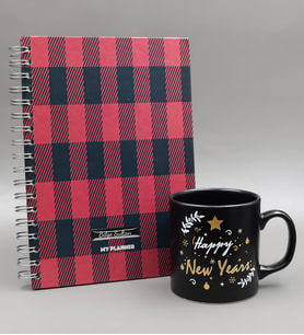 Kişiye Özel Kırmızı Ekose Desenli Defter & Hapyy New Years Kupa Hediye Seti