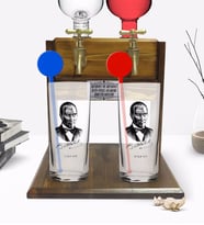 BK Gift Kişiye Özel Renkli Baskılı Atatürk Temalı İkili Vodka Bardağı ve Çift Musluklu Doğal Ahşap Vodka Standı-14 (Model 1)