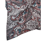 Emilya Fres Krep Leopar Desenli Eşarp 90x90 cm (Gri-Kırmızı)