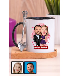 Sevgiliye Romantik Yıldönümü Hediyesi Karikatürlü Ahşap Altlıklı Siyah Kupa Bardak