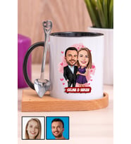 Sevgiliye Romantik Yıldönümü Hediyesi Karikatürlü Ahşap Altlıklı Siyah Kupa Bardak
