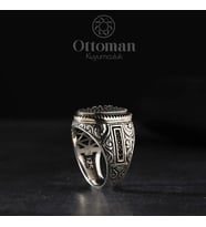 Oval Taşlı Gümüş Erkek Yüzük