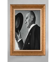 Altın Varaklı Paspartulu Çerçeveli Atatürk Tablo sd70
