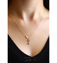 Taşlı Yıldız Kümesi Altın Kolye (Sarı)
