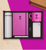 Premium Teknoloji Hediye Seti & Dereceli Termos, Powerbank, USB Bellek, Defter, Kalem, Kupa Bardak - Pembe