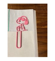 Alvera Gözlüklü Sevimli Köpek Figürlü Kitap Ayracı – 3D Baskı - Pembe