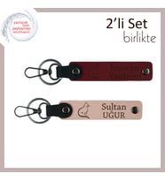 Mırlayan Tarzlara Uygun, Patili Motifli, Kişisel Yazılı Anahtarlık, Bordo-Yavru Ağzı