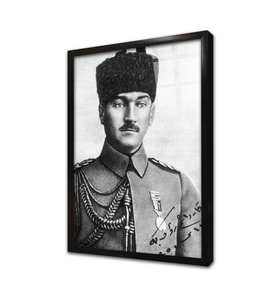 Atatürk Genç Subay Yılları Çerçeveli Cam Tablo