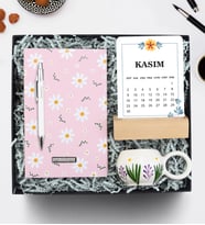 Defter & Kalem & El Yapımı Kupa & Takvim Hediye Seti (Pembe)