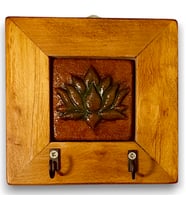 Anahtarlık Duvar Panosu Lotus Çiçeği Askılık Tablo 14,5 × 14,5 × 2,5 cm (Kahverengi)