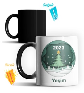 Kişiye Özel Çam Ağacı 2022 Tasarımlı Sihirli Kupa (Siyah - Beyaz)