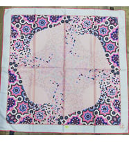 Mandala Desen Black Seri Twill Eşarp Eşarp Askısı ile Birlikte 90x90 cm Krem Kır