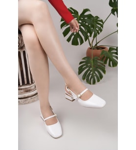 Nesil Shoes Senyo 405 Beyaz Rugan Tokalı Kadın Sandalet