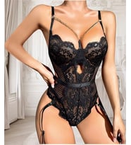 Amora Secret Şık Tasarım Siyah Dantel İşlemeli Zincir Detaylı Fantezi Body Jartiyer Takımı