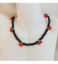 Crystal Atelier Unisex Kiraz Model Kum Boncuk Kolye
