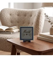 Meow Baskılı Modern Dekoratif Obje, Ev ve Ofise Estetik ve Neşe Veren Masaüstü Aksesuarı 10x10 cm