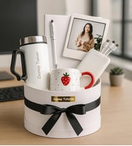 Kişiye Özel Fotoğraflı,Çerçeve,Defter,Kalem,Çilek Fincan,Powerbank Ve Termos Premium Silindir Kutu Hediye Seti (STD)