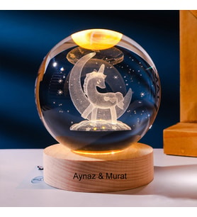 Kişiye Özel Dekoratif Işıklı Ahşap Kaideli Unicorn Tasarımlı 3D Cam Küre