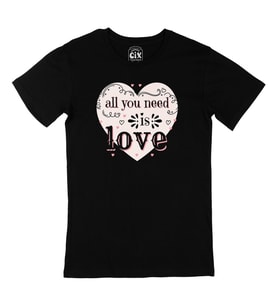 All You Need Is Love Siyah Tişört