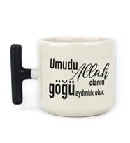 Umudu Allah Olanın Göğü Aydınlık Olur Baskılı Siyah Kulplu T Kupa