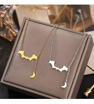 Kişiye Özel 925 Ayar Gümüş Yarasa Sallantılı Ay Kolye (Gold)