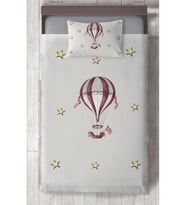 MEKTA HOME BEBEK VE ÇOCUK ODASI Uçan Balon ve Yıldızlar Desenli Yatak Örtüsü