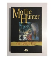 On Üçüncü Üye - Mollie Hunter