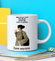 Komik - Esprili Kupa BİR İNSAN NET DEĞİLSE DERTİR SALLA GİTSİN Tasarımlı İsim Soyisim Yazılı Kişiye Özel Kupa Bardak