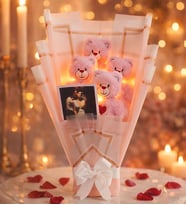 Kişiye Özel Fotoğraflı & LED Işıklı Peluş Jumbo Boy 4'lü Pembe Ayıcık Buketi – Kıza, Arkadaşa, Eşe, Sevgiliye Hediye