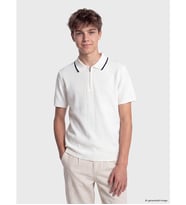 LCW Kids Beyaz Fermuarlı Polo Yaka Erkek Çocuk Tişört