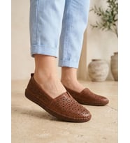BEREN Hakiki Deri Taba Kadın Babet Ortopedik Taban Lazer Delikli Slip-On Comfort Ayakkabı