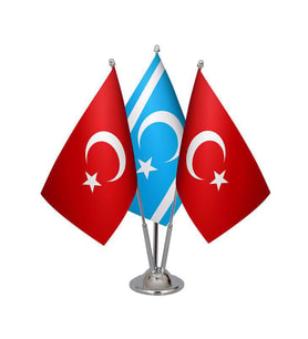 Masa Üstü Kerkük Türkmeneli Bayrağı Türk Bayrağı Üçlü Krom Direk Masa Bayrak Seti