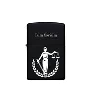 Adalet Terazisi Desenli Kişiye Özel İsimli Zippo Model Çakmak Benzinli Siyah Metal  Çakmak