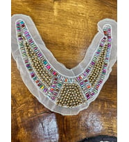 23X10 CM RENKLİ BONCUK İŞLEME YAKA DİKİŞ GİYİM AKSESUARI