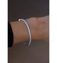 14 Ayar Altın Beyaz Yarım Tur Taşlı Kelepçe 