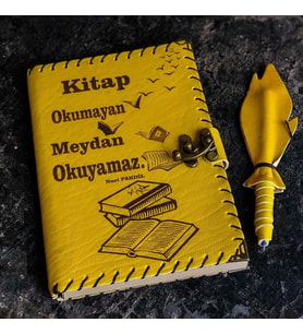 Kitap Okumayan Meydan Okuyamaz Deri Defter (Sarı)
