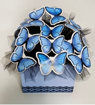 Ahşap Kare Kutuda Led Işıklı Mavi Kelebekler Dekoratif Tasarım Kelebek Buketi