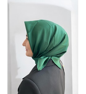 Armine Yeşil Düz Renk Sura İpek Eşarp 10D02-393